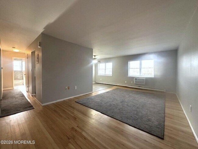 Building Photo - 61 Stonehurst Blvd