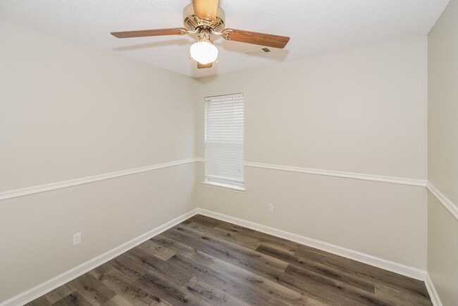 Building Photo - 4514 Lunsford Dr
