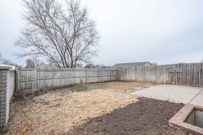 Building Photo - 1046 E Karla Ct