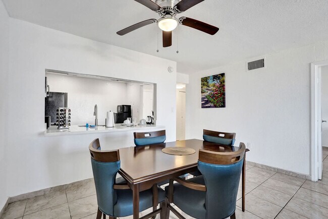 Building Photo - 777 NW 155th Ln