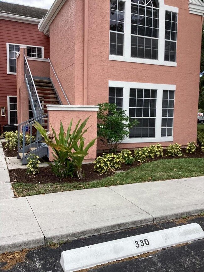 Primary Photo - 1011 Crystal Way