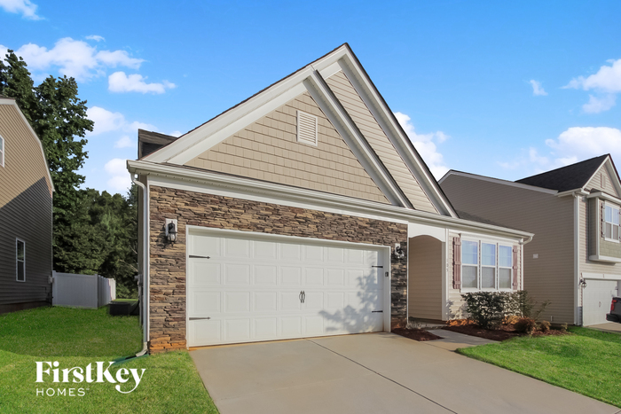 Building Photo - 105 Queensway Ln