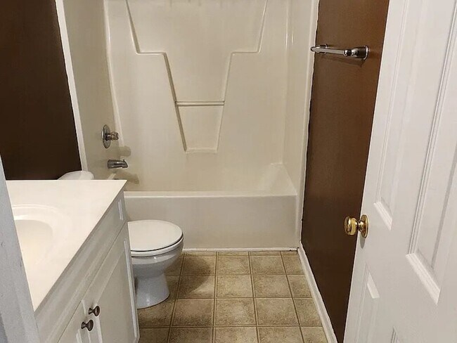 Building Photo - 429 Buttonbush Ct