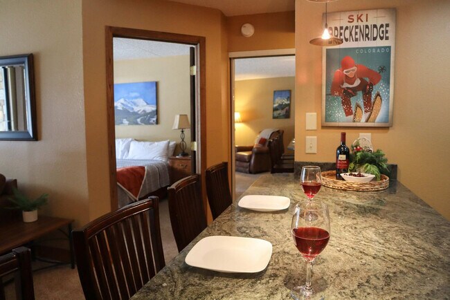 Building Photo - 455 Village Rd