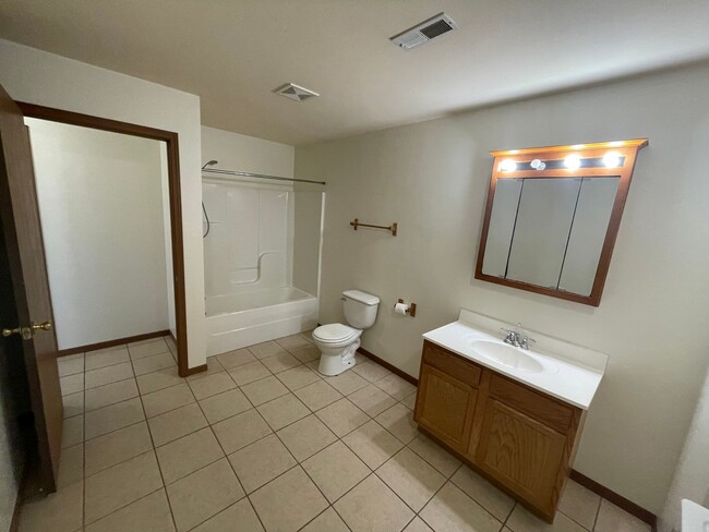 Building Photo - All Inclusive Duplex | 2 Bedroom | 1.5 Bathroom