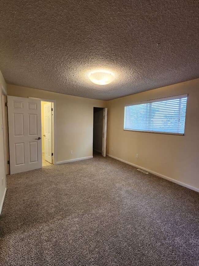 Building Photo - Long Realty & Property Management - Great ...