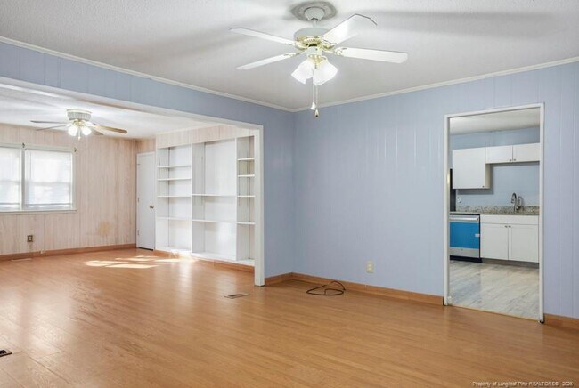 Building Photo - 815 Bedrock Dr