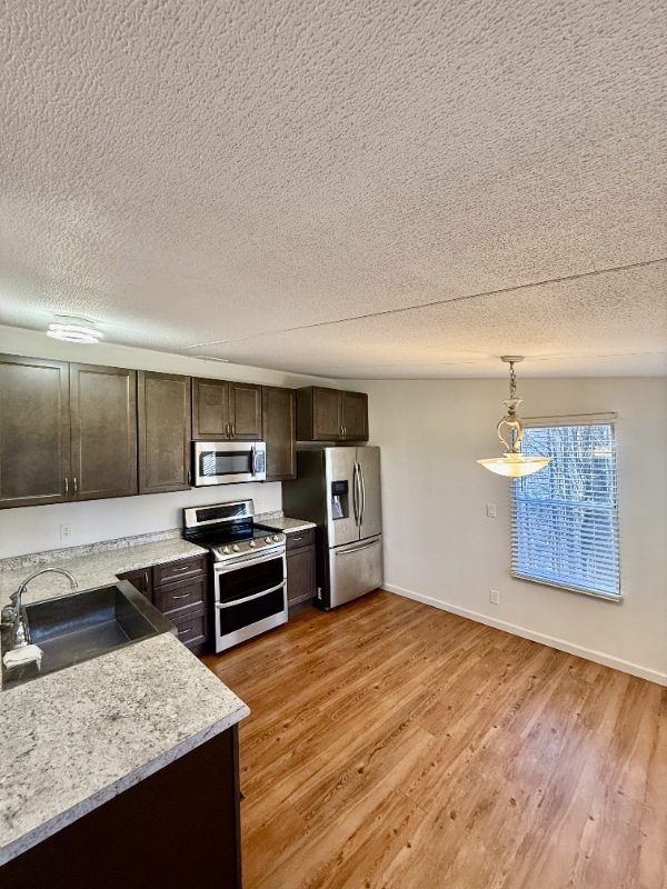 Building Photo - 17 Emmy Ln