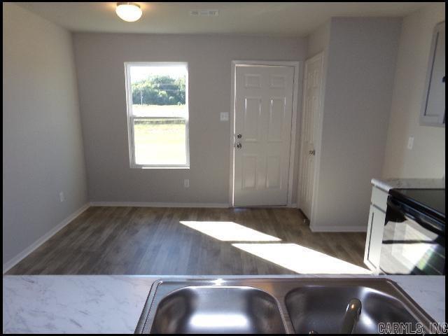 Building Photo - 1817 Tiger Lily Ln