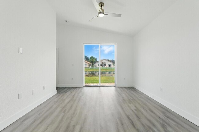 Building Photo - 18650 SW 28th Ct
