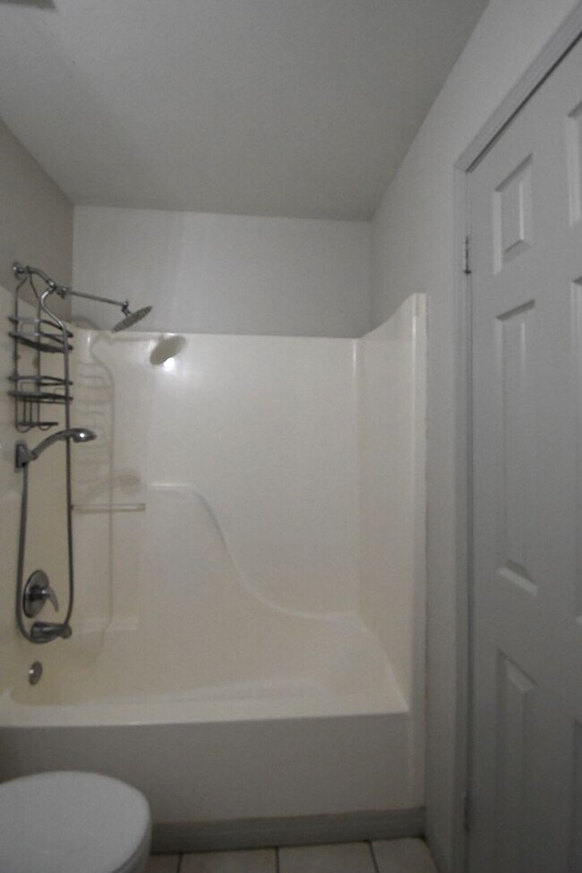Building Photo - Move-In Ready, Beautifully Updated 3BR/2BA Home, HUD Accepted