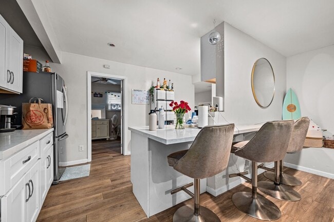 Building Photo - No back house!