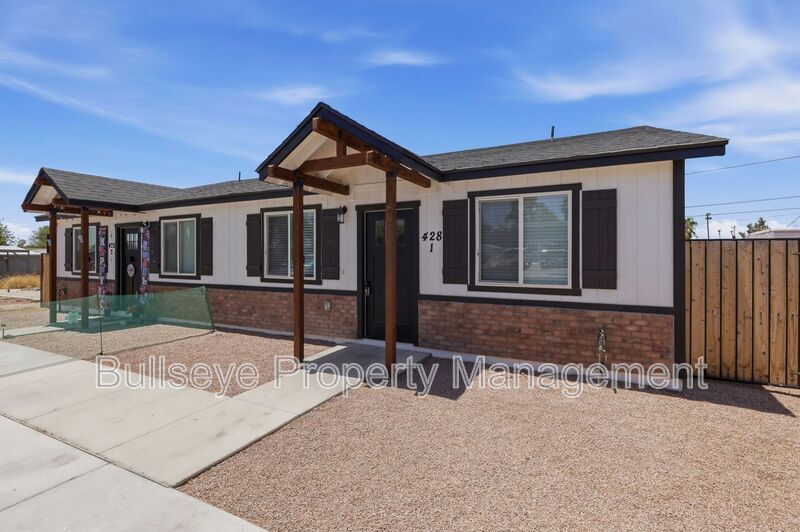 Building Photo - 428 S 97th Pl