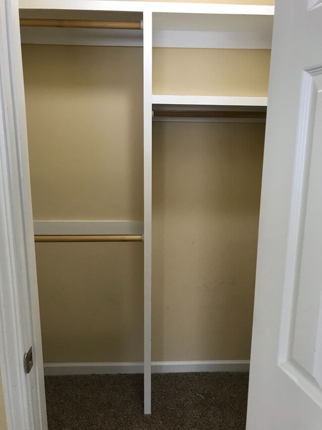 Building Photo - Newly Updated in Boiling Springs