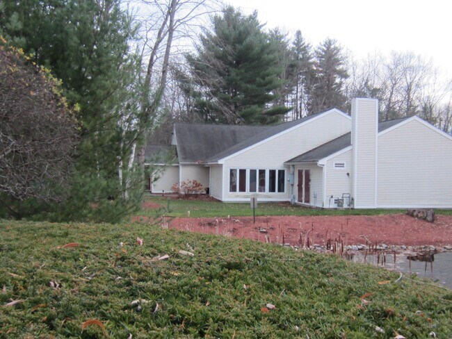 Building Photo - 14 Northbrook Dr