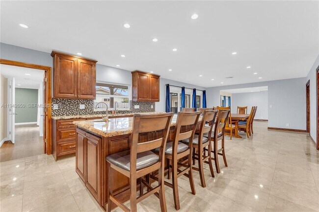 Building Photo - 601 N 44th Ave