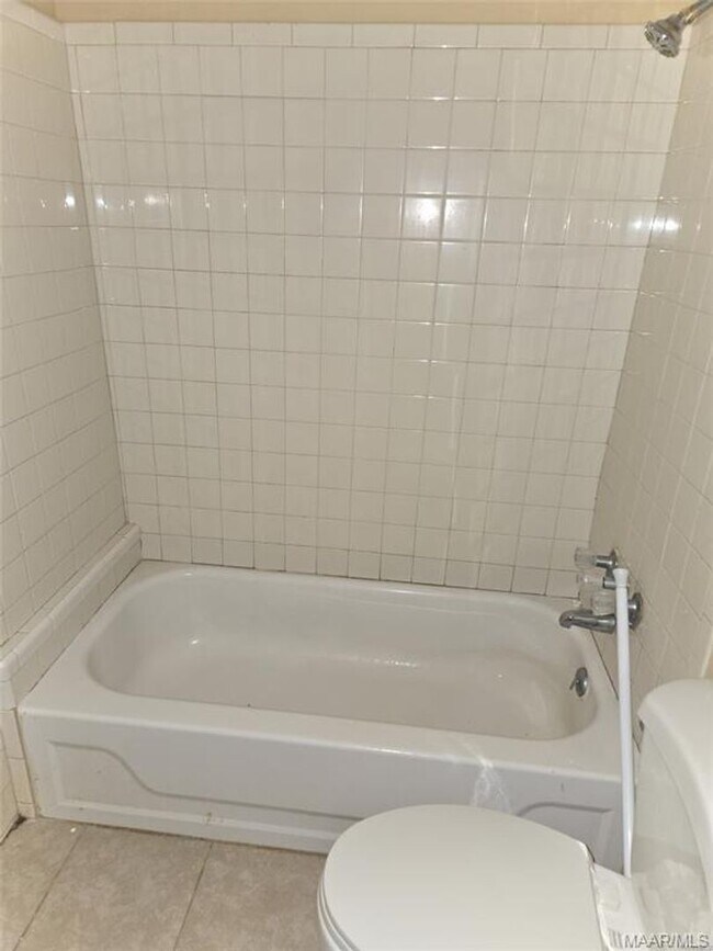 Building Photo - 4325 Brewer Rd