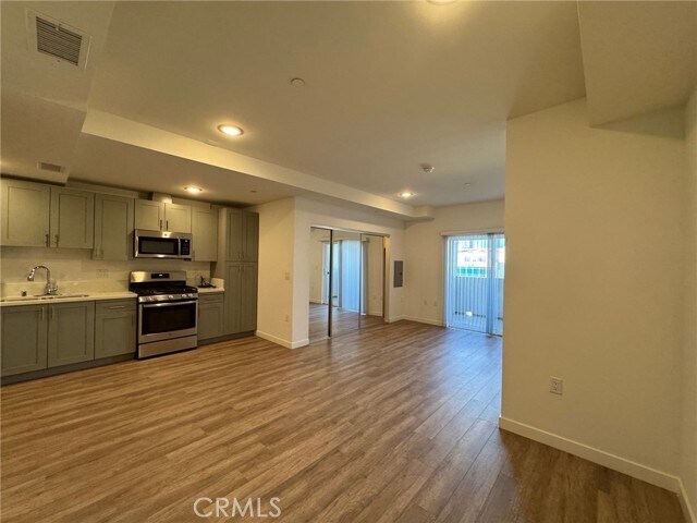 Building Photo - 1025 S Berendo St