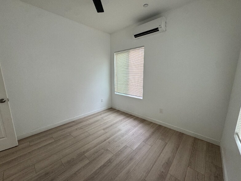 Building Photo - 532 Cesar E. Chavez Pkwy