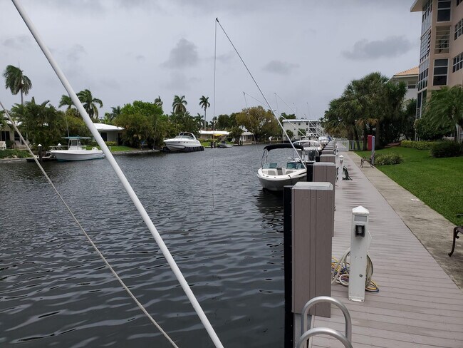 Building Photo - 1481 S Ocean Blvd