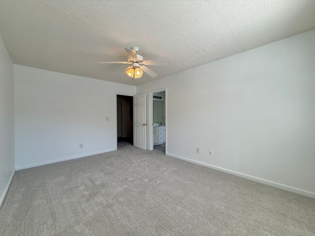 Building Photo - 1148 Academic Dr