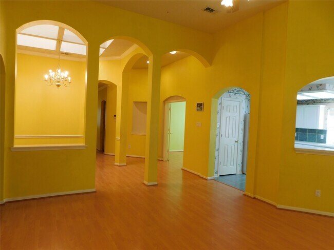 Building Photo - 3702 Heritage Colony Dr