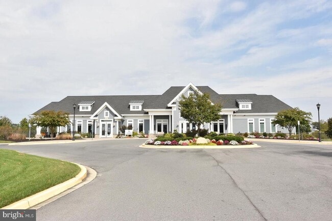 Building Photo - 20560 Charlotte Blvd