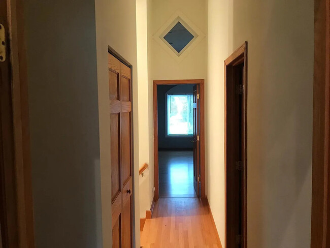 Building Photo - 110 Filbert Dr