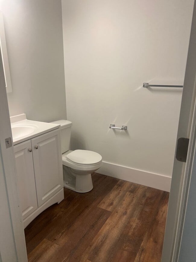 Building Photo - Newly completed Townhome