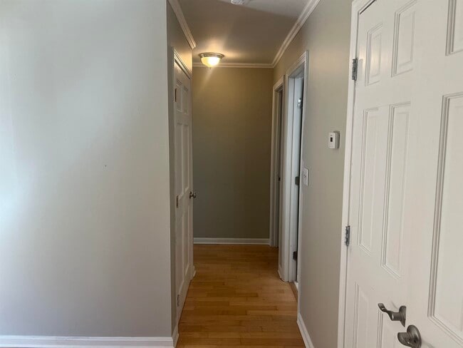 Building Photo - 416 Springbrook Cir