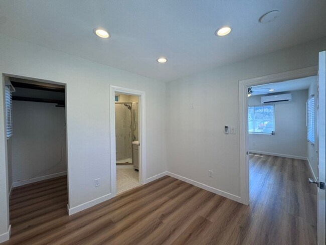 Building Photo - 1600 Sherman Pl