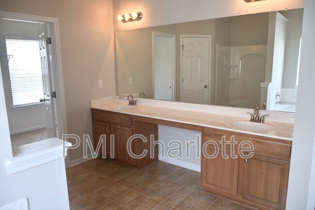 Building Photo - 307 Glennallen Rd