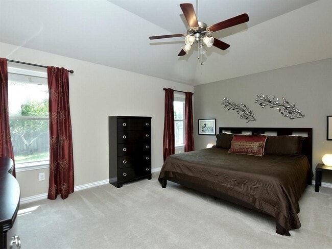 Building Photo - 510 Cameron Cove