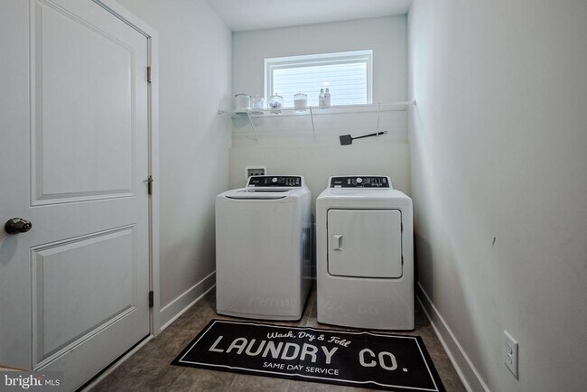 Building Photo - 34238 Graham Cir