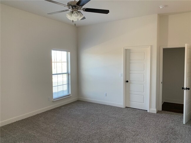 Building Photo - 740 Arkansas Black