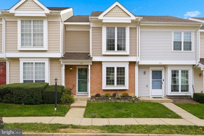 Building Photo - 168 Edinburgh Square