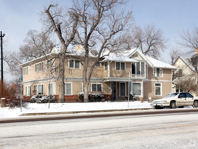 Primary Photo - 1106 N Weber St