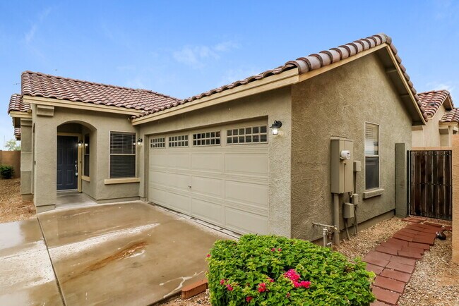 Building Photo - 9411 W Eaton Rd