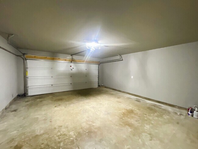 Building Photo - 1410 Danby Heath Ln