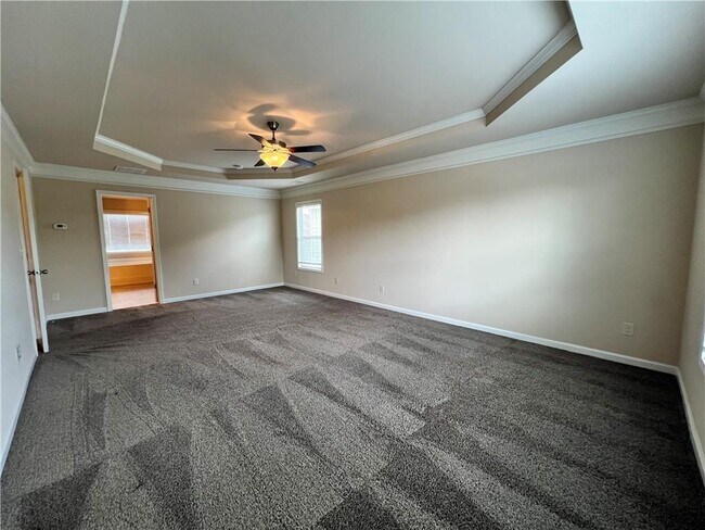 Building Photo - 3550 Golden Gate Ln