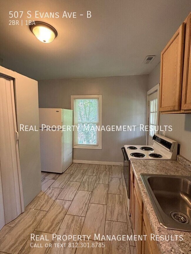 Building Photo - 507 S Evans Ave