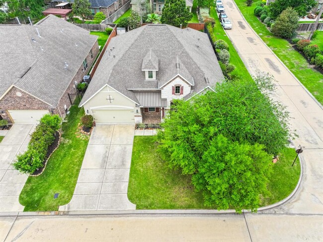Building Photo - 26 Lufberry Pl