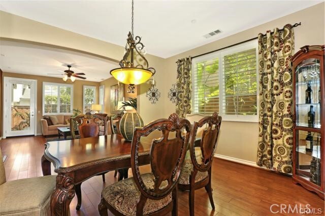 Building Photo - 87 Wonderland