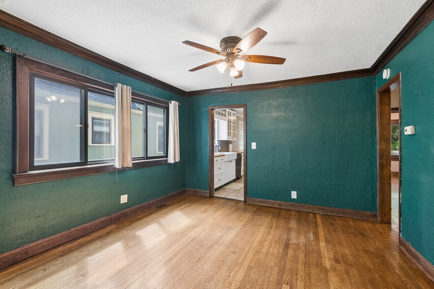 Building Photo - 5009 Gladstone Blvd