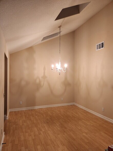 Dining room - 8040 E Snapdragon Ln