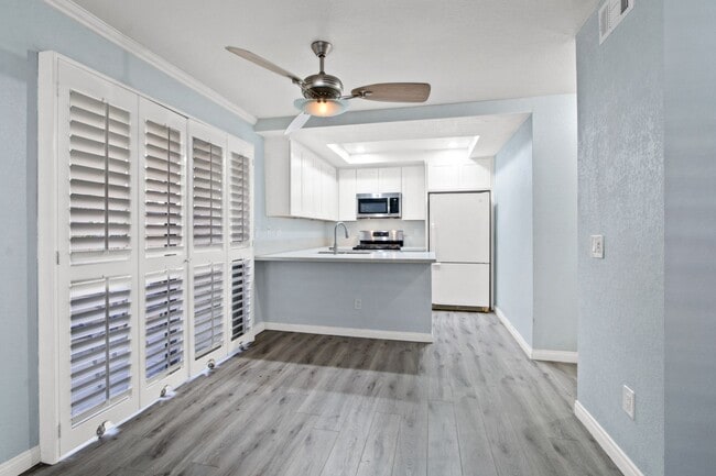 Building Photo - Coming Soon! Your Perfect First-Floor 1 Be...