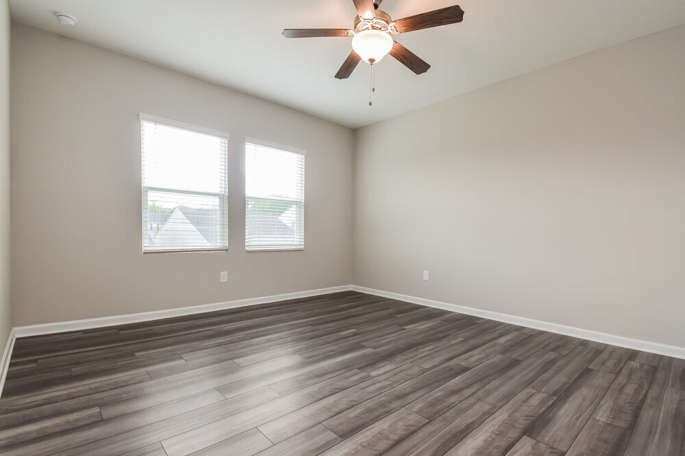 Building Photo - 570 Knightsbridge Ln