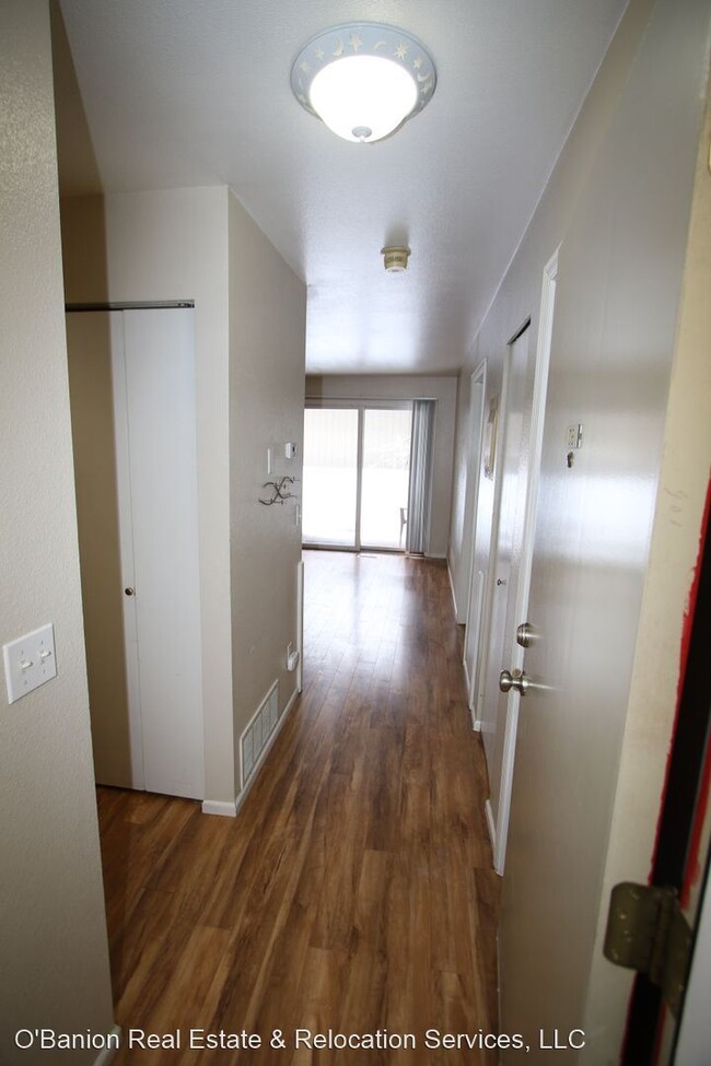 Building Photo - 1 br, 1 bath House - 2430 Sentry Drive, B106