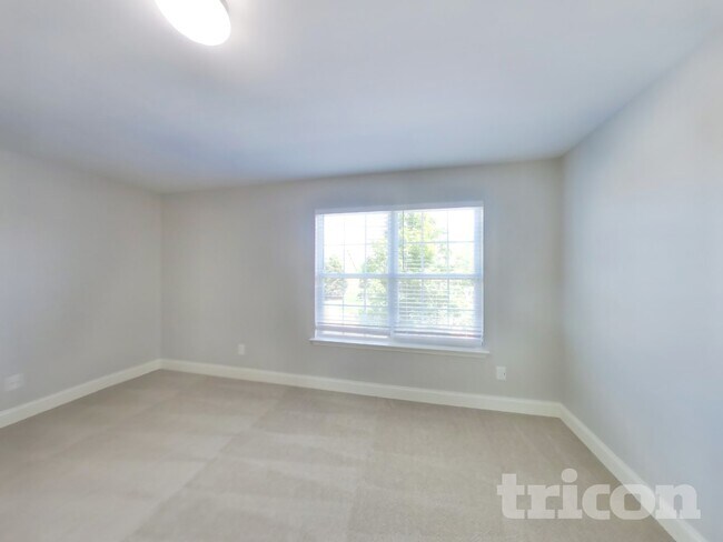 Building Photo - 1004 Abberley Cir