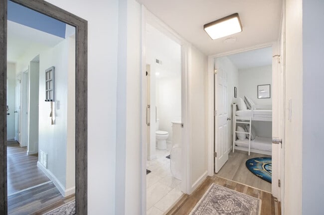 Building Photo - 415 Short St